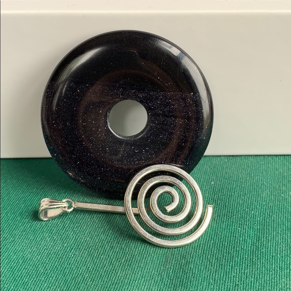 Pendant Black Purple